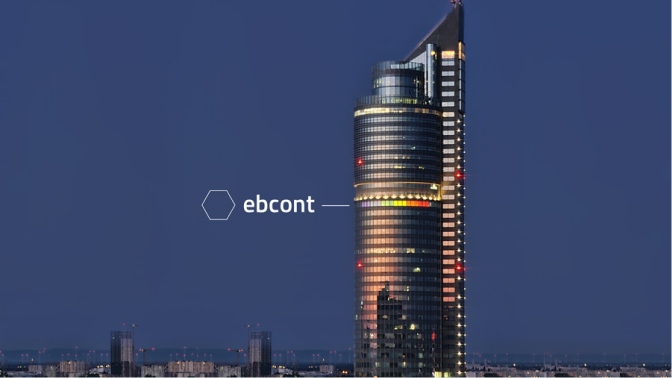 Der 34. Stock des Millennium Towers in Wien erstrahlt in Regenbogenfarben. Es ist Nacht, neben dem Stockwerk befindet sich ein illustrierter Strich, daneben befindet sich das EBCONT Logo.